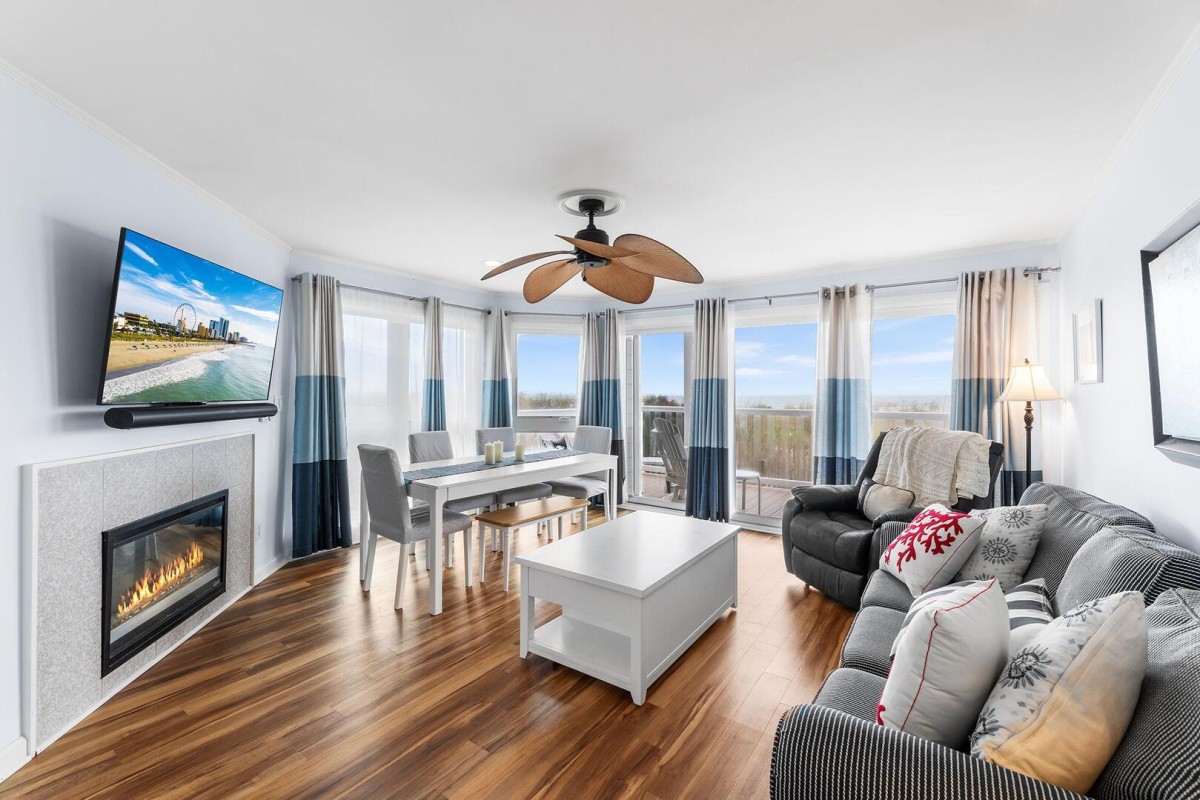 Bluvista Vacation Rentals-Silver Sands 102S-image-1