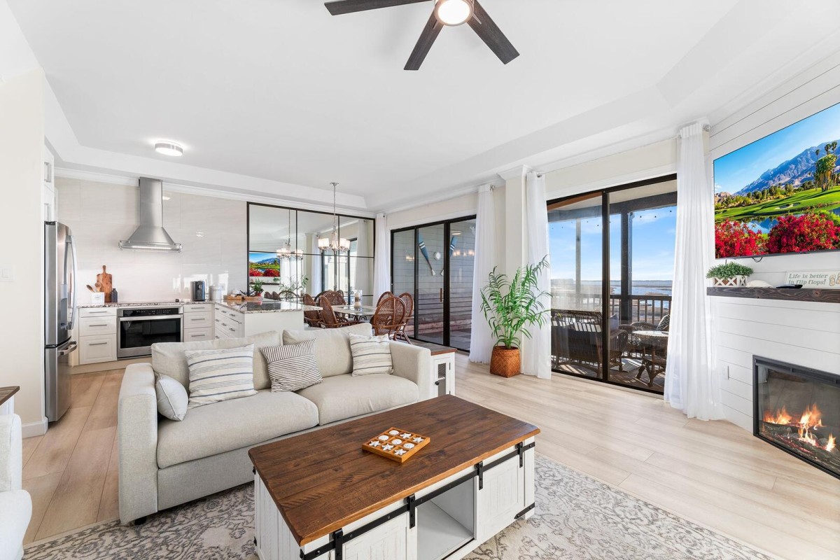 Bluvista Vacation Rentals-Our Place 303D-image-1