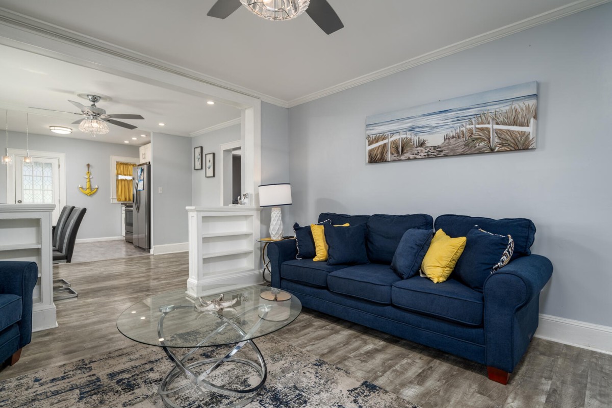 Bluvista Vacation Rentals-Parrot Bay 37-image-1