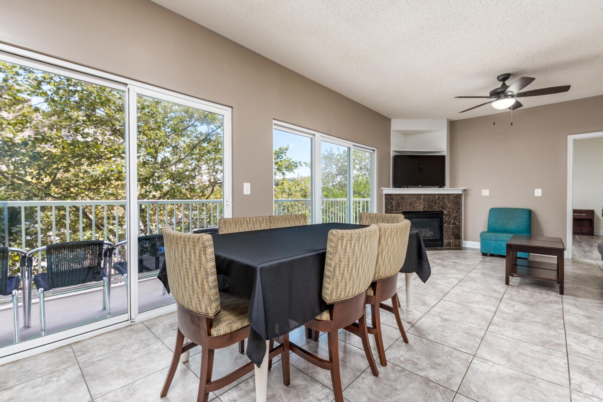 Bluvista Vacation Rentals-Princess Irene 102-image-1