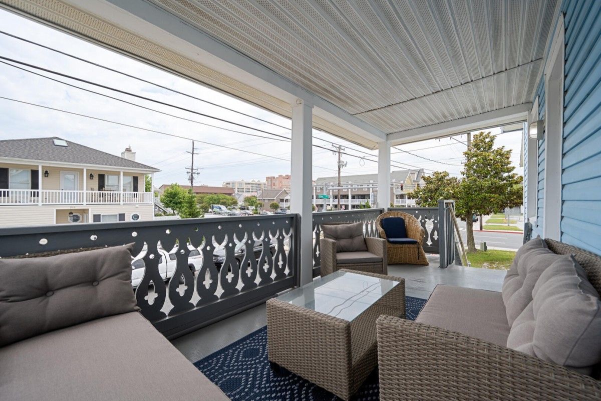 parrot bay patio